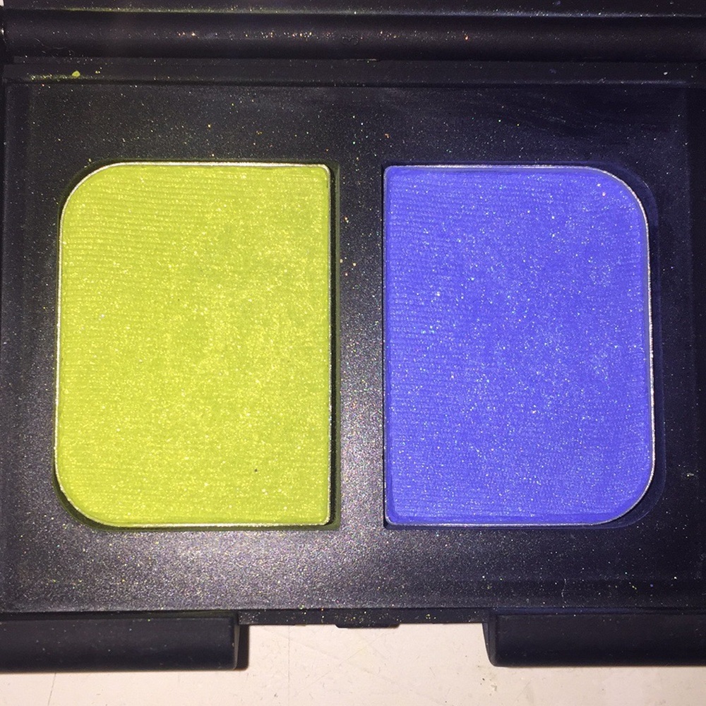 Nars duo eye shadow in “Rated R”